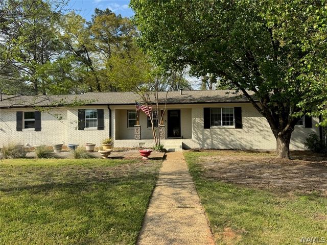 906 Greystone, Northport, AL 35473