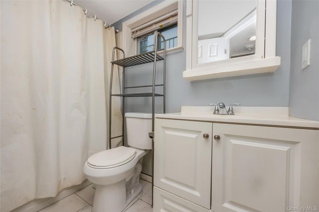 41 Burlington Avenue, Deer Park, NY 11729