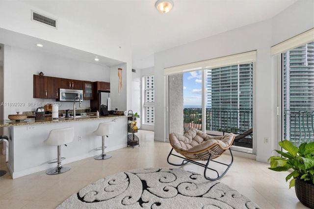 20000 E Country Club Drive PH01, Aventura, FL 33180