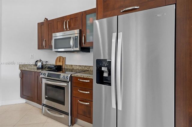 20000 E Country Club Drive PH01, Aventura, FL 33180