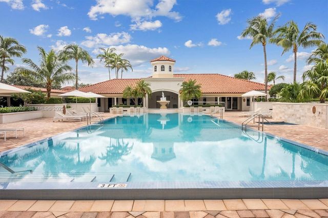 20000 E Country Club Drive PH01, Aventura, FL 33180