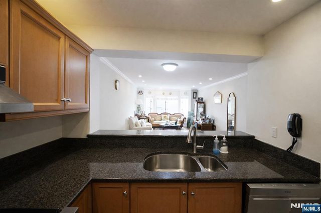 502 Chase Court V502, Edgewater, NJ 07020