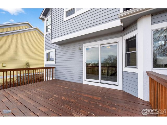 379 Lodgewood Ln, Lafayette, CO 80026