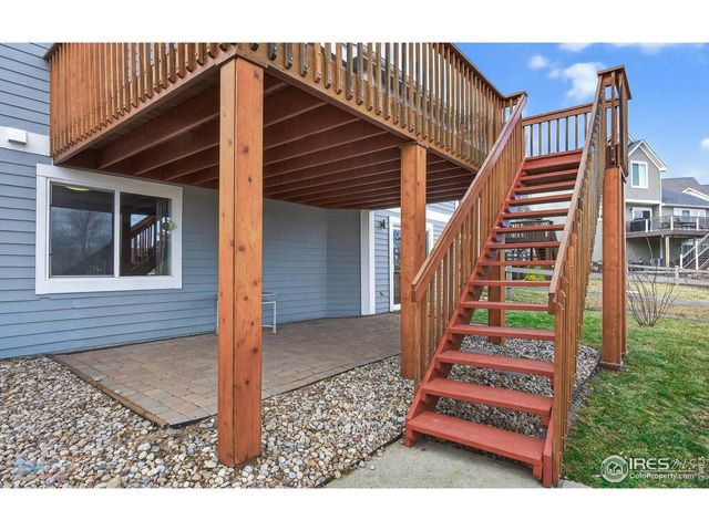 379 Lodgewood Ln, Lafayette, CO 80026