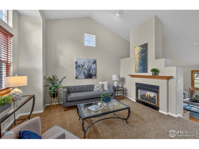 379 Lodgewood Ln, Lafayette, CO 80026