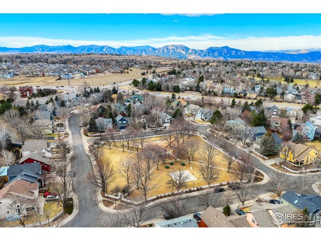 379 Lodgewood Ln, Lafayette, CO 80026