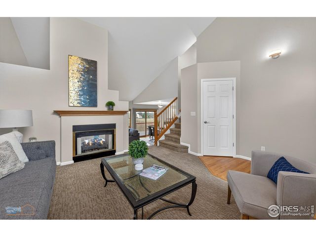 379 Lodgewood Ln, Lafayette, CO 80026