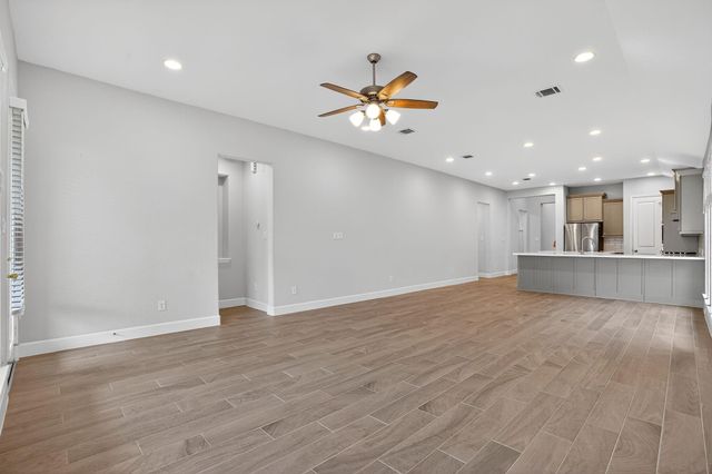 15711 Autumn Sun Court, Conroe, TX 77302