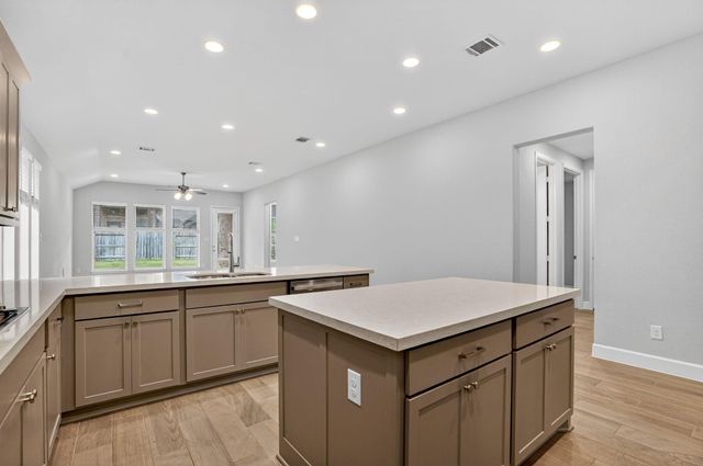 15711 Autumn Sun Court, Conroe, TX 77302