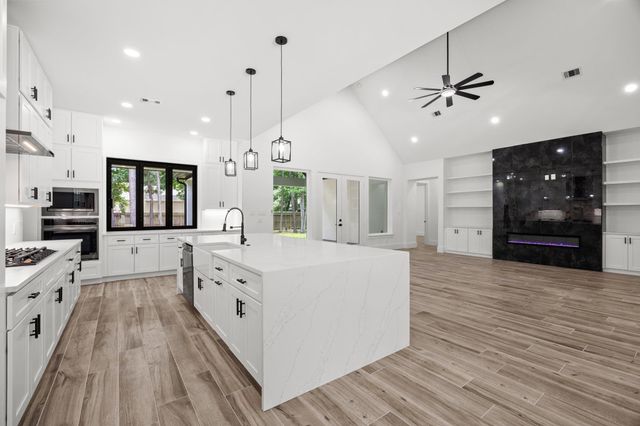 34202 Conroe Huffsmith, Magnolia, TX 77354