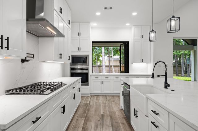 34202 Conroe Huffsmith, Magnolia, TX 77354