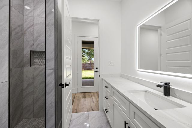 34202 Conroe Huffsmith, Magnolia, TX 77354