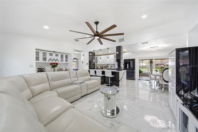 4916 HI VISTA CIRCLE, Tampa, FL 33625