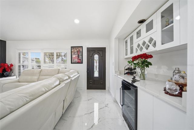 4916 HI VISTA CIRCLE, Tampa, FL 33625