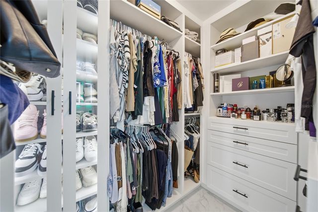 4916 HI VISTA CIRCLE, Tampa, FL 33625