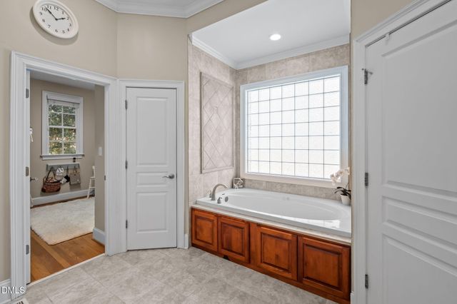 825 Oxbow Crossing Road, Chapel Hill, NC 27516