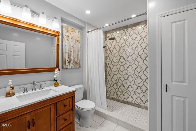 825 Oxbow Crossing Road, Chapel Hill, NC 27516