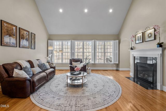 825 Oxbow Crossing Road, Chapel Hill, NC 27516