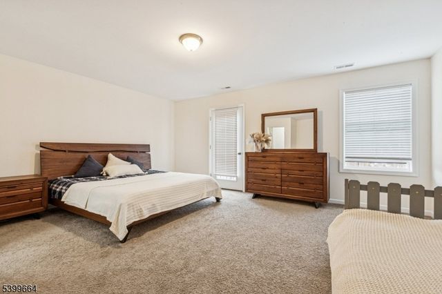 18 Joseph Dr 18, Newton Town, NJ 07860