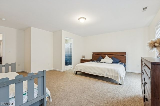 18 Joseph Dr 18, Newton Town, NJ 07860