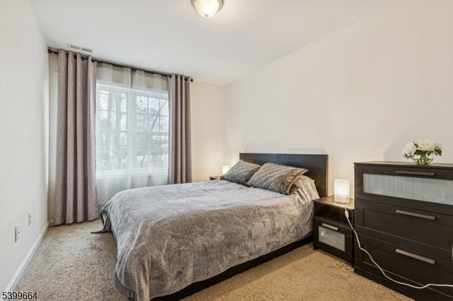 18 Joseph Dr 18, Newton Town, NJ 07860