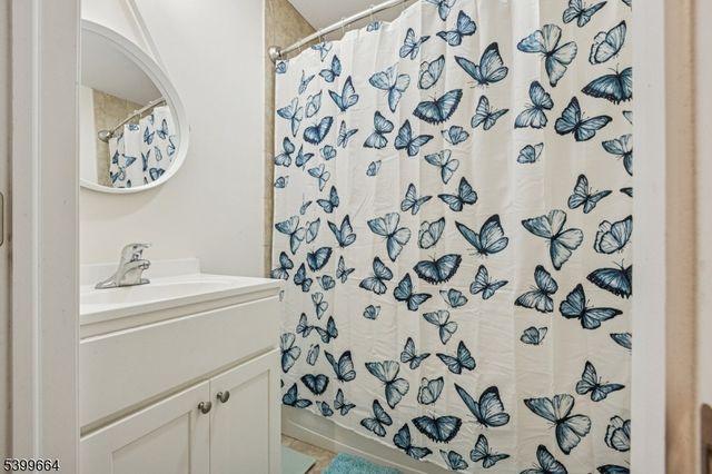 18 Joseph Dr 18, Newton Town, NJ 07860