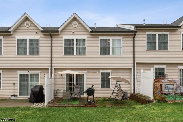 18 Joseph Dr 18, Newton Town, NJ 07860