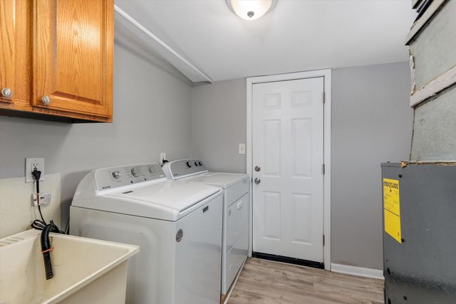 17835 Tennyson Street, Roseville, MI 48066