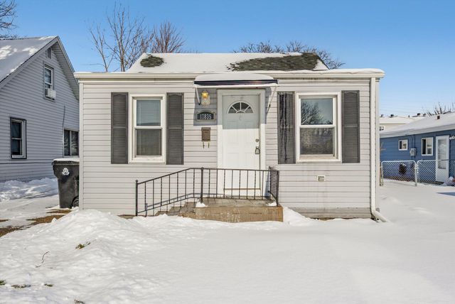 17835 Tennyson Street, Roseville, MI 48066