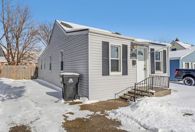 17835 Tennyson Street, Roseville, MI 48066