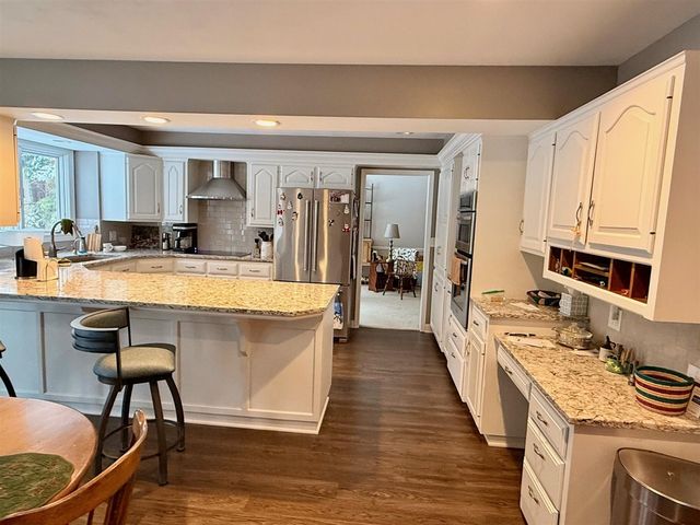 229 Portchester Road, Holland, MI 49424