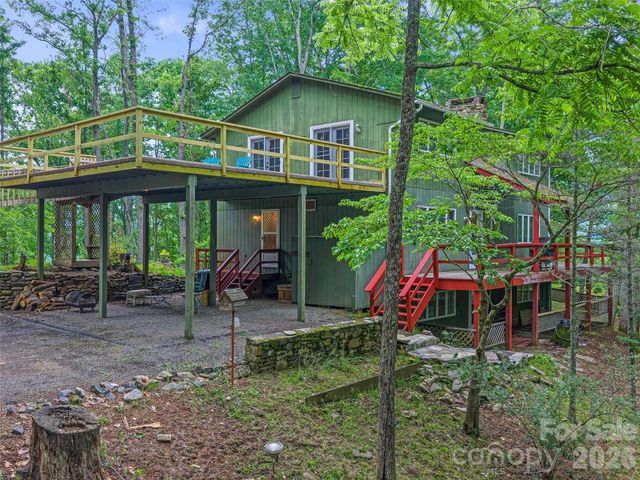 820 Wild Rose Lane, Burnsville, NC 28714