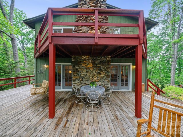 820 Wild Rose Lane, Burnsville, NC 28714