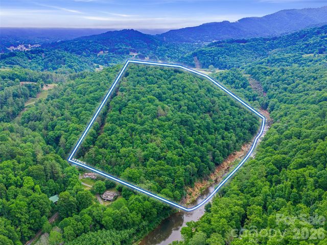 820 Wild Rose Lane, Burnsville, NC 28714