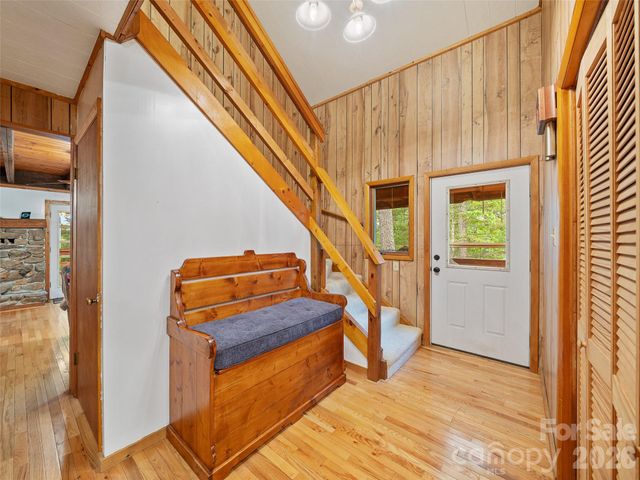 820 Wild Rose Lane, Burnsville, NC 28714