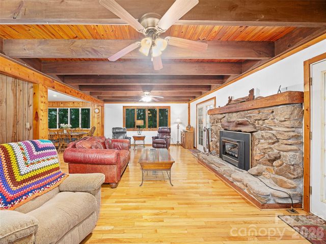 820 Wild Rose Lane, Burnsville, NC 28714