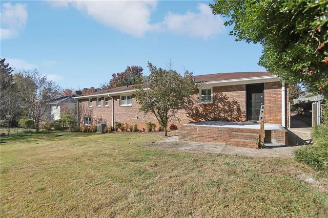 3335 Lauada Drive, Douglasville, GA 30135