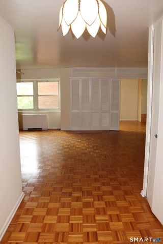 31 Woodland Street 7N, Hartford, CT 06105