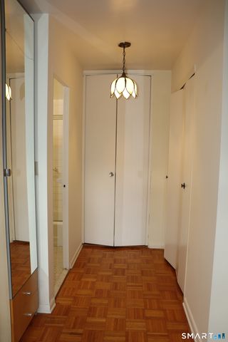 31 Woodland Street 7N, Hartford, CT 06105