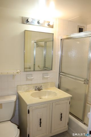 31 Woodland Street 7N, Hartford, CT 06105