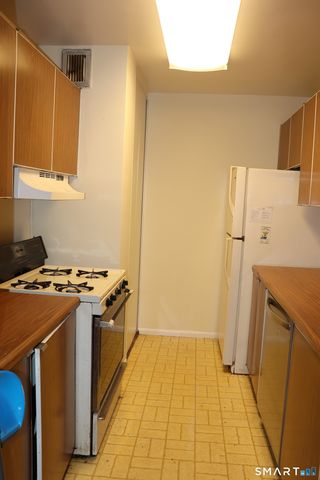 31 Woodland Street 7N, Hartford, CT 06105