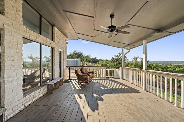 414 Gregg DR, Spicewood, TX 78669