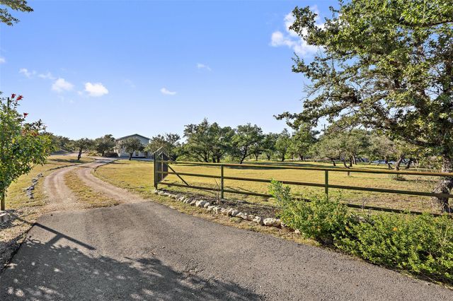 414 Gregg DR, Spicewood, TX 78669