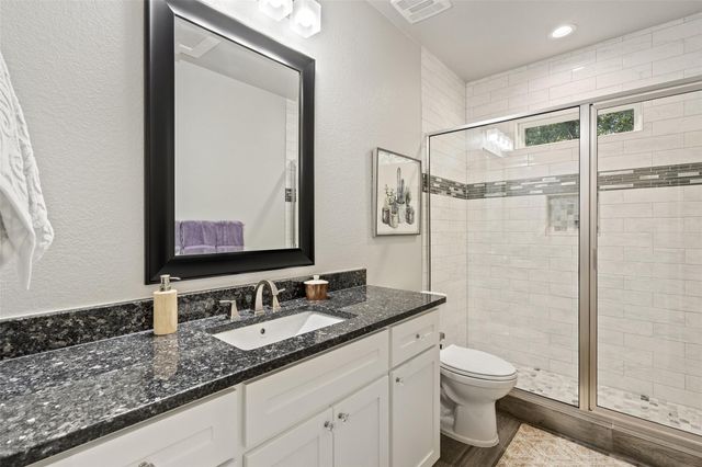 414 Gregg DR, Spicewood, TX 78669