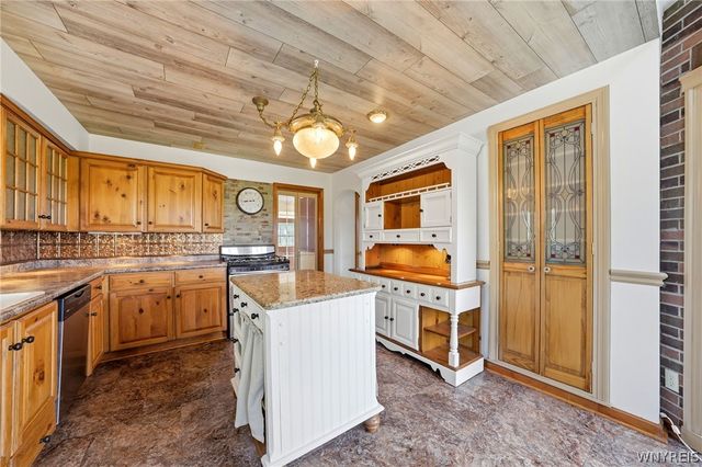 11230 Westwood Road, Alden, NY 14004