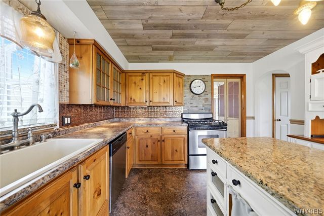 11230 Westwood Road, Alden, NY 14004