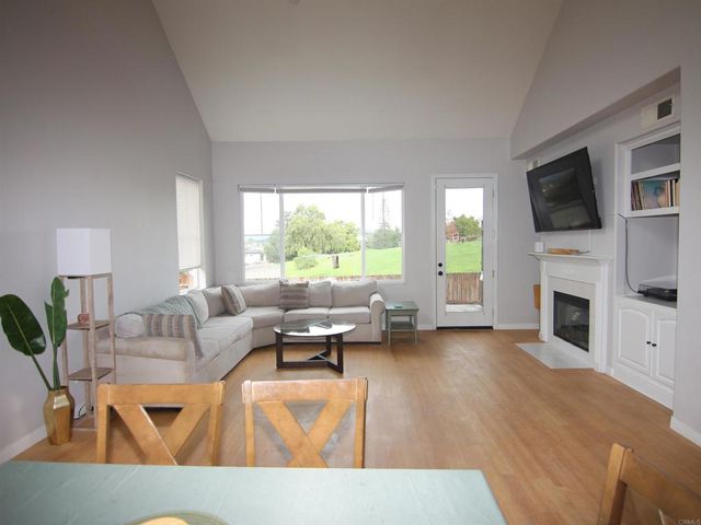 445 Poets Square, Fallbrook, CA 92028