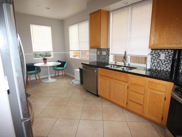 445 Poets Square, Fallbrook, CA 92028