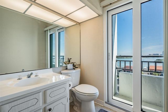 855 BAYWAY BOULEVARD 903, Clearwater Beach, FL 33767