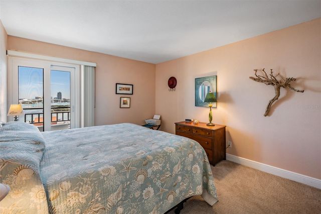 855 BAYWAY BOULEVARD 903, Clearwater Beach, FL 33767